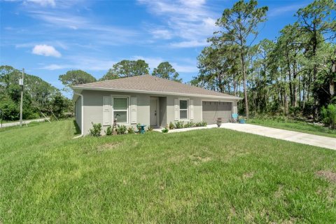 Villa ou maison à vendre à North Port, Floride: 4 chambres, 166.85 m2 № 1288179 - photo 2