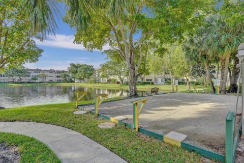 Condo in Lauderdale Lakes, Florida, 2 bedrooms  № 1011163 - photo 30