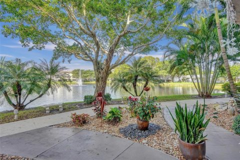 Condo in Lauderdale Lakes, Florida, 2 bedrooms  № 1011163 - photo 26