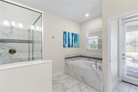 Casa en venta en Davenport, Florida, 8 dormitorios, 363.81 m2 № 1375368 - foto 23