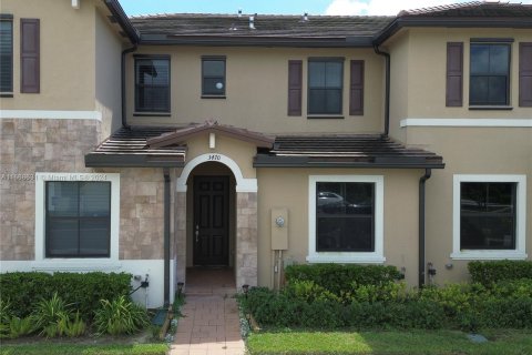 Touwnhouse à vendre à Hialeah, Floride: 3 chambres, 123.75 m2 № 1386114 - photo 1