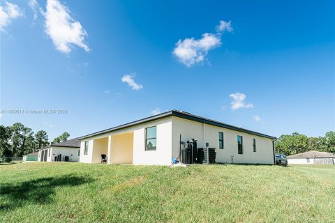 Commercial property in Lehigh Acres, Florida № 1386072 - photo 13