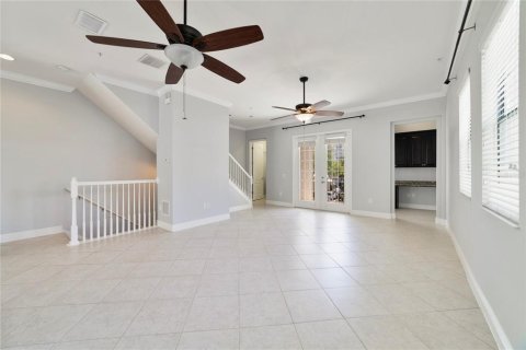 Townhouse in Orlando, Florida 4 bedrooms, 182.46 sq.m. № 1108940 - photo 5
