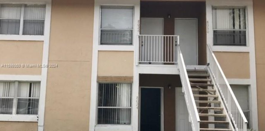 Condominio en Miramar, Florida, 2 dormitorios  № 1209065