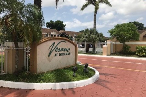 Copropriété à vendre à Miramar, Floride: 2 chambres, 92.9 m2 № 1209065 - photo 17