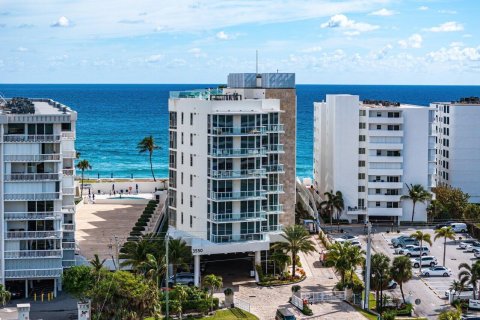 Condominio en alquiler en Palm Beach, Florida, 2 dormitorios, 242.29 m2 № 1180263 - foto 11