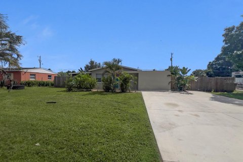 Villa ou maison à vendre à Lehigh Acres, Floride: 2 chambres, 112.23 m2 № 1376380 - photo 24