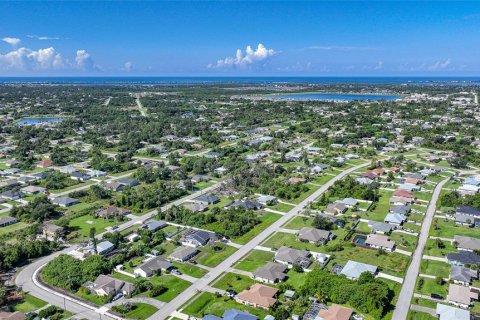 House in Englewood, Florida 3 bedrooms, 142.14 sq.m. № 1376346 - photo 28