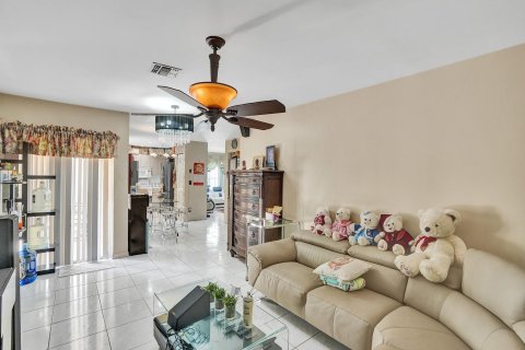 Villa ou maison à vendre à Coconut Creek, Floride: 4 chambres, 203.27 m2 № 659023 - photo 26