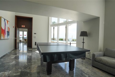 Copropriété à vendre à Sunny Isles Beach, Floride: 2 chambres, 120.87 m2 № 1358774 - photo 20