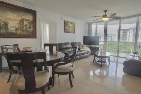 Condominio en venta en Sunny Isles Beach, Florida, 2 dormitorios, 120.87 m2 № 1358774 - foto 29