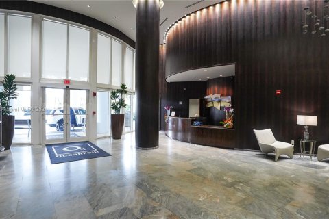 Copropriété à vendre à Sunny Isles Beach, Floride: 2 chambres, 120.87 m2 № 1358774 - photo 9