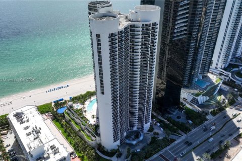 Copropriété à vendre à Sunny Isles Beach, Floride: 2 chambres, 120.87 m2 № 1358774 - photo 3