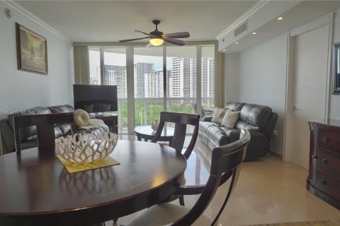 Condominio en venta en Sunny Isles Beach, Florida, 2 dormitorios, 120.87 m2 № 1358774 - foto 30