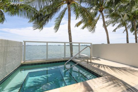 Condominio en venta en Miami, Florida, 2 dormitorios, 127.09 m2 № 1431281 - foto 30