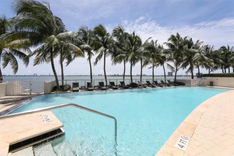 Condominio en venta en Miami, Florida, 2 dormitorios, 127.09 m2 № 1431281 - foto 27