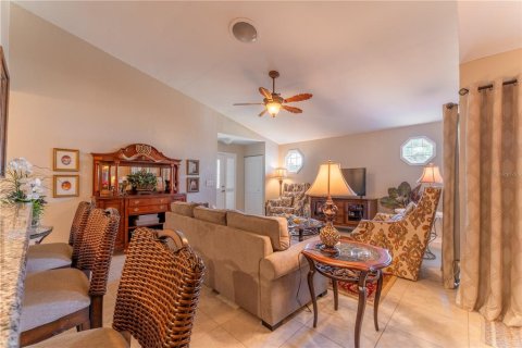 Villa ou maison à vendre à Fort Myers, Floride: 2 chambres, 100.71 m2 № 856654 - photo 7