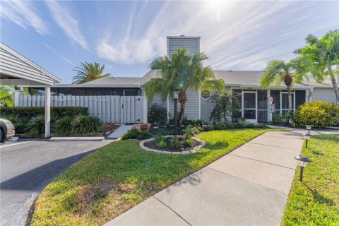 Villa ou maison à vendre à Fort Myers, Floride: 2 chambres, 100.71 m2 № 856654 - photo 18