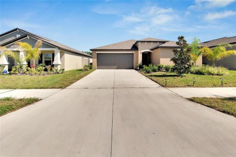 House in Wimauma, Florida 4 bedrooms, 179.77 sq.m. № 690736 - photo 3
