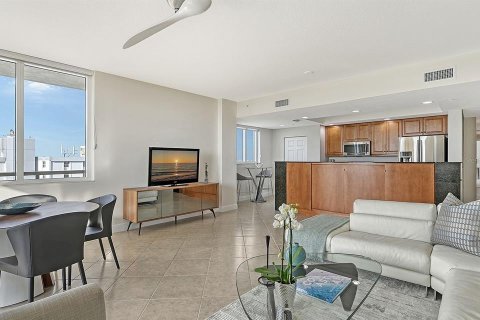 Condominio en venta en Sarasota, Florida, 2 dormitorios, 170.01 m2 № 933235 - foto 11