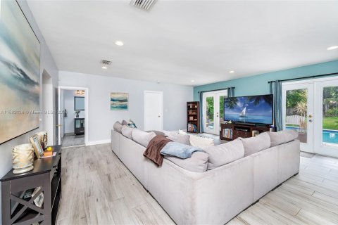Villa ou maison à vendre à Miami Springs, Floride: 5 chambres, 294.13 m2 № 1161184 - photo 14