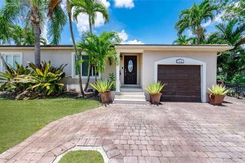 Villa ou maison à vendre à Miami Springs, Floride: 5 chambres, 294.13 m2 № 1161184 - photo 4