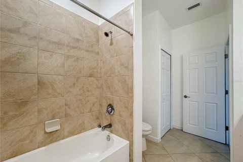 Townhouse in Fort Myers, Florida 3 bedrooms, 180.42 sq.m. № 1191658 - photo 27