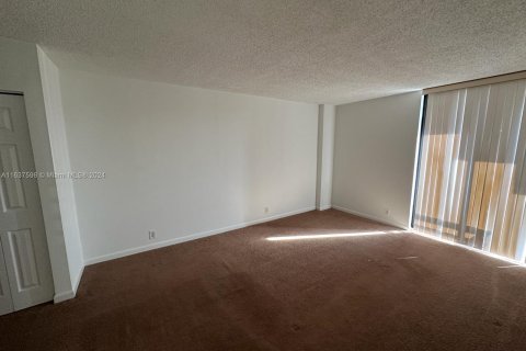 Condo in Aventura, Florida, 1 bedroom  № 1309610 - photo 6