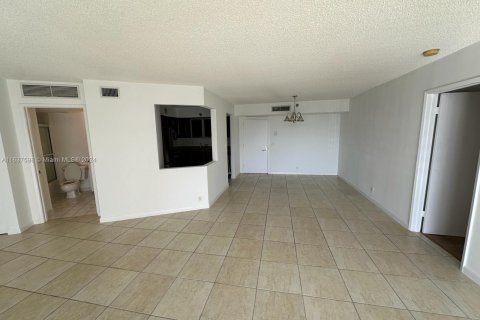 Copropriété à vendre à Aventura, Floride: 1 chambre, 102.56 m2 № 1309610 - photo 4