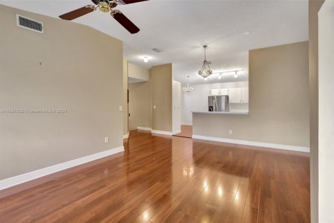 Copropriété à vendre à Pembroke Pines, Floride: 2 chambres, 92.9 m2 № 1309611 - photo 6