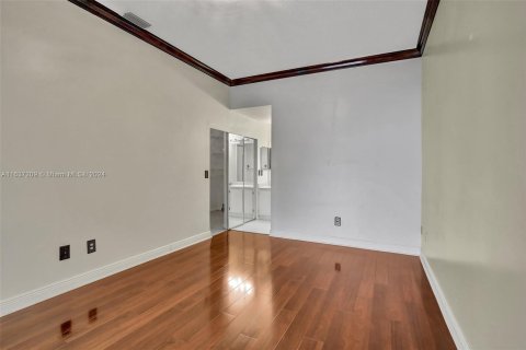 Copropriété à vendre à Pembroke Pines, Floride: 2 chambres, 92.9 m2 № 1309611 - photo 17