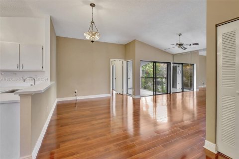 Copropriété à vendre à Pembroke Pines, Floride: 2 chambres, 92.9 m2 № 1309611 - photo 3