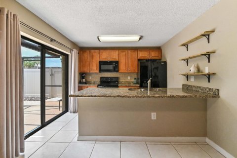 Townhouse in West Palm Beach, Florida 2 bedrooms, 114.83 sq.m. № 1179697 - photo 24