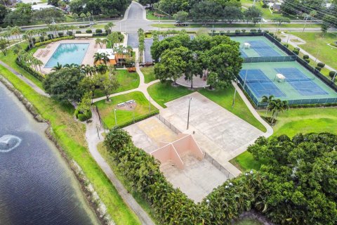 Adosado en venta en West Palm Beach, Florida, 2 dormitorios, 114.83 m2 № 1179697 - foto 4