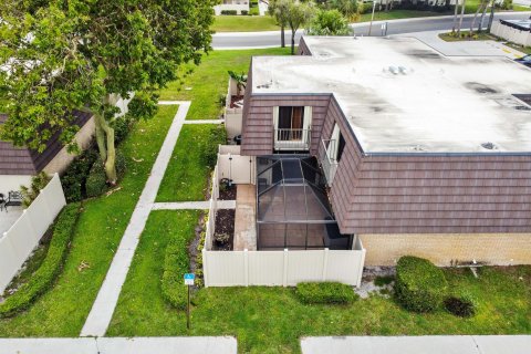 Adosado en venta en West Palm Beach, Florida, 2 dormitorios, 114.83 m2 № 1179697 - foto 1