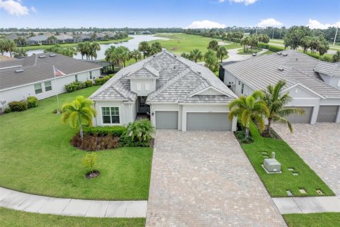 Villa ou maison à vendre à Punta Gorda, Floride: 3 chambres, 227.52 m2 № 1317115 - photo 1