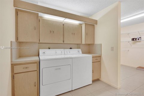 Copropriété à vendre à Davie, Floride: 2 chambres, 128.67 m2 № 1229905 - photo 9