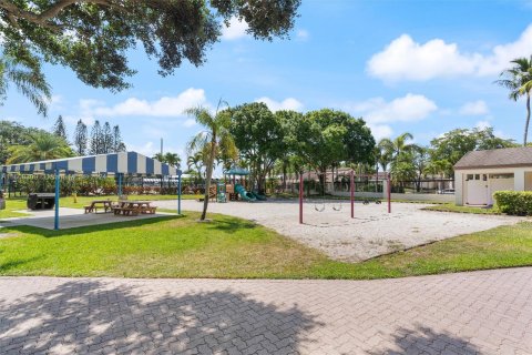 Condominio en venta en Coconut Creek, Florida, 3 dormitorios, 120.59 m2 № 1229953 - foto 26