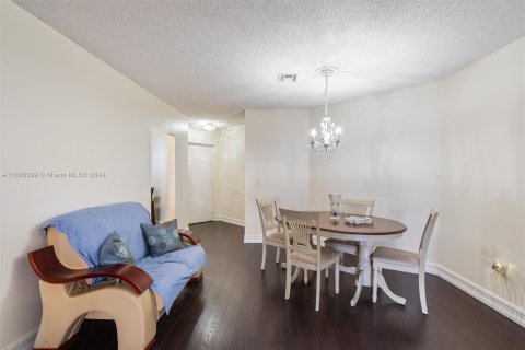 Condo in Coconut Creek, Florida, 3 bedrooms  № 1229953 - photo 7