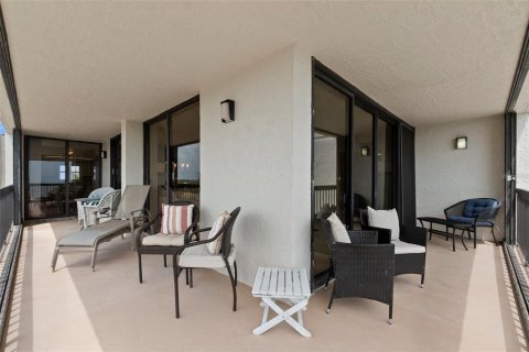 Condo in Hutchinson Island South, Florida, 3 bedrooms  № 1138219 - photo 11