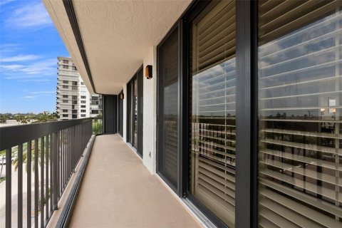 Condo in Hutchinson Island South, Florida, 3 bedrooms  № 1138219 - photo 29