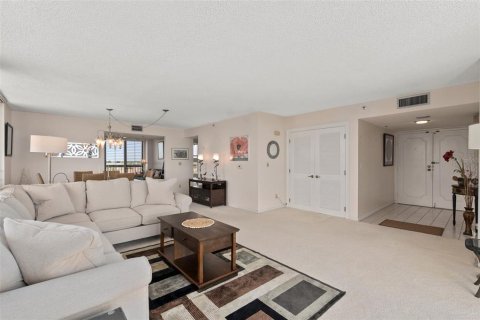 Condo in Hutchinson Island South, Florida, 3 bedrooms  № 1138219 - photo 7