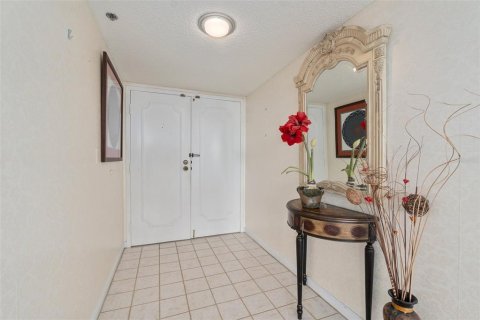 Condo in Hutchinson Island South, Florida, 3 bedrooms  № 1138219 - photo 8