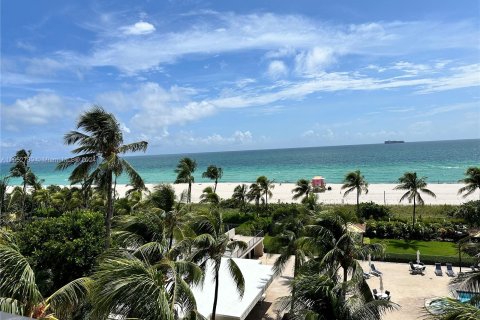 Copropriété à louer à Miami Beach, Floride: 2 chambres, 121.24 m2 № 1348637 - photo 2