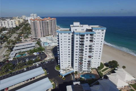 Condominio en venta en Lauderdale-by-the-Sea, Florida, 2 dormitorios, 99.41 m2 № 931618 - foto 5