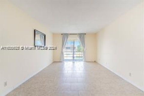 Condo in Plantation, Florida, 1 bedroom  № 1272063 - photo 9