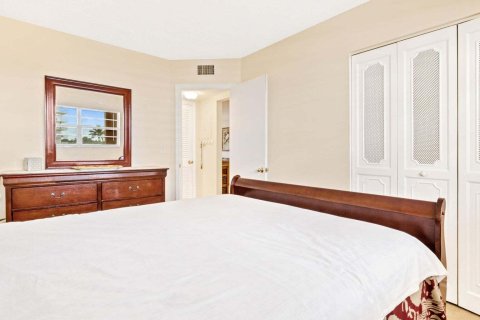 Condominio en venta en North Palm Beach, Florida, 2 dormitorios, 97.92 m2 № 686734 - foto 8