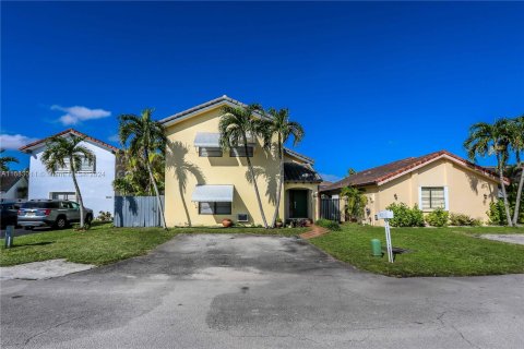 Casa en venta en Miami, Florida, 4 dormitorios, 142.33 m2 № 1417183 - foto 2