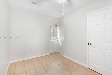 Casa en venta en Miami, Florida, 4 dormitorios, 142.33 m2 № 1417183 - foto 24