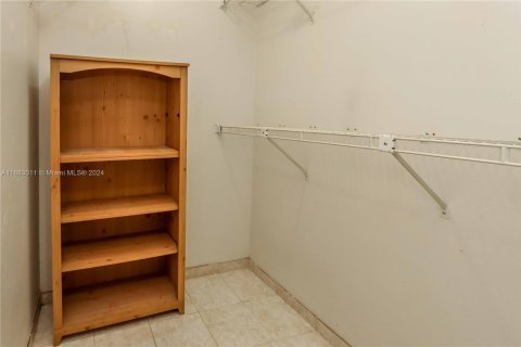 Casa en venta en Miami, Florida, 4 dormitorios, 142.33 m2 № 1417183 - foto 12